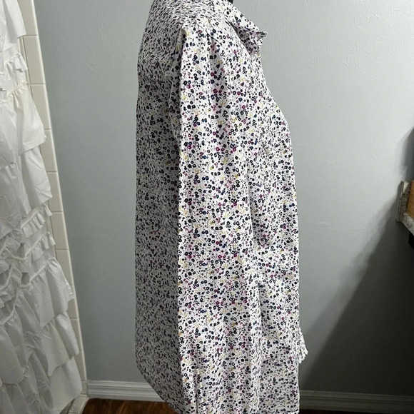 Banana Republic Classic fit top - Picture 3 of 7